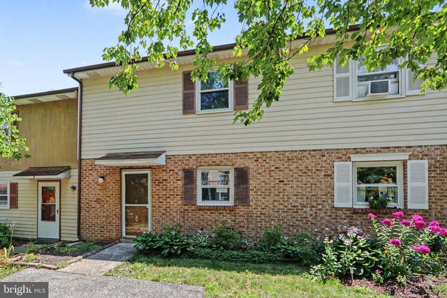 3 DARTMOUTH CT, Mechanicsburg, PA 17055