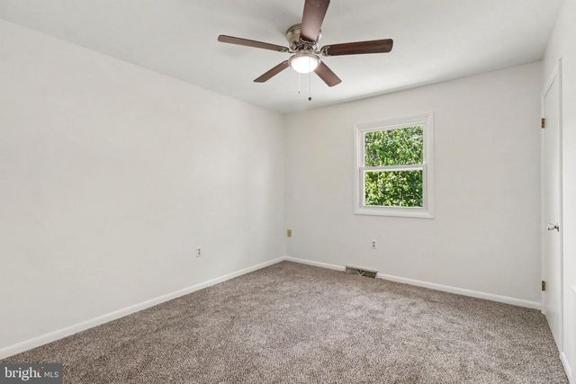 3 DARTMOUTH CT, Mechanicsburg, PA 17055