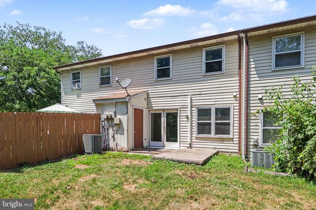 3 DARTMOUTH CT, Mechanicsburg, PA 17055