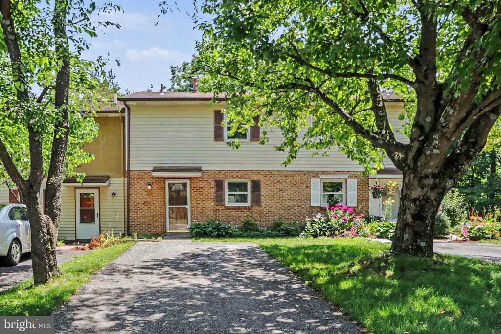3 DARTMOUTH CT, Mechanicsburg, PA 17055