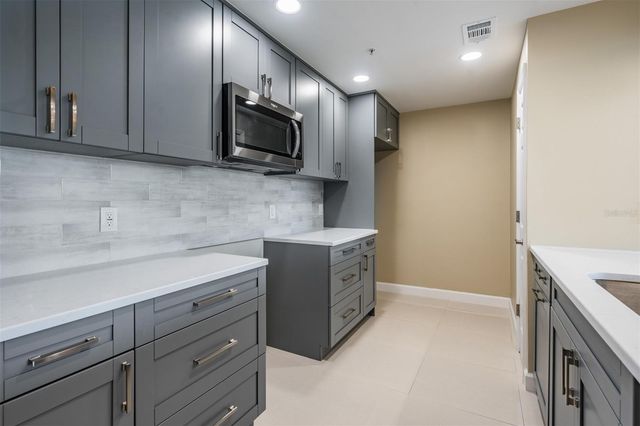 345 BAYSHORE BOULEVARD 1402, Tampa, FL 33606