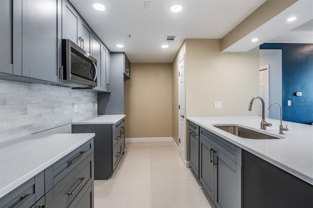 345 BAYSHORE BOULEVARD 1402, Tampa, FL 33606