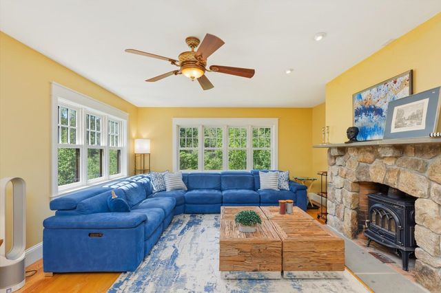 662 Hurricane Road, Keene, NH 03431