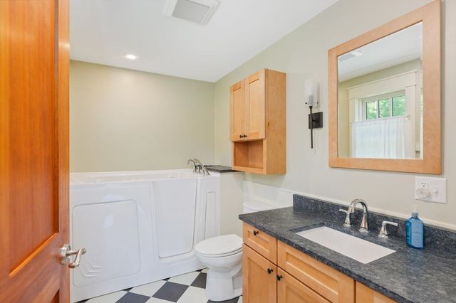 662 Hurricane Road, Keene, NH 03431