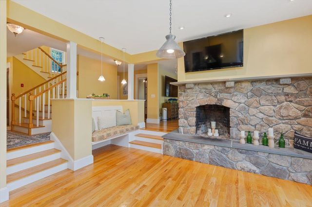 662 Hurricane Road, Keene, NH 03431