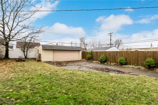 5224 W 48th Street, Parma, OH 44134