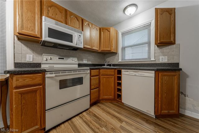 5224 W 48th Street, Parma, OH 44134