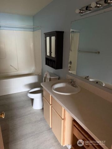 4925 41st Lane SE, Lacey, WA 98503