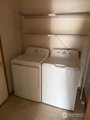 4925 41st Lane SE, Lacey, WA 98503