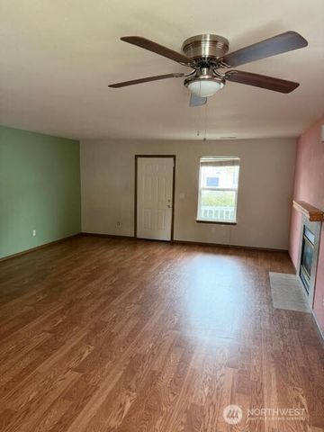 4925 41st Lane SE, Lacey, WA 98503