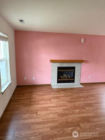 4925 41st Lane SE, Lacey, WA 98503