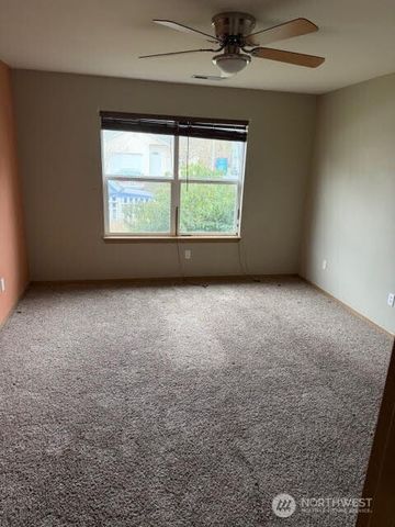 4925 41st Lane SE, Lacey, WA 98503