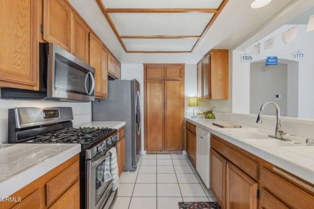 650 Ivywood Lane A, Simi Valley, CA 93065