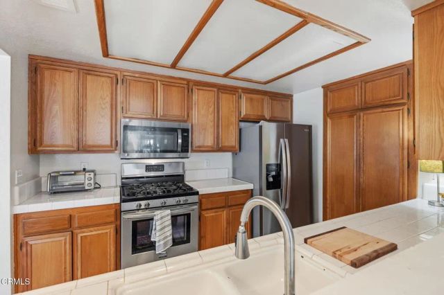 650 Ivywood Lane A, Simi Valley, CA 93065