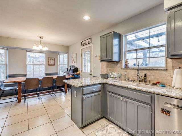 11606 N 109th East Place, Collinsville, OK 74021