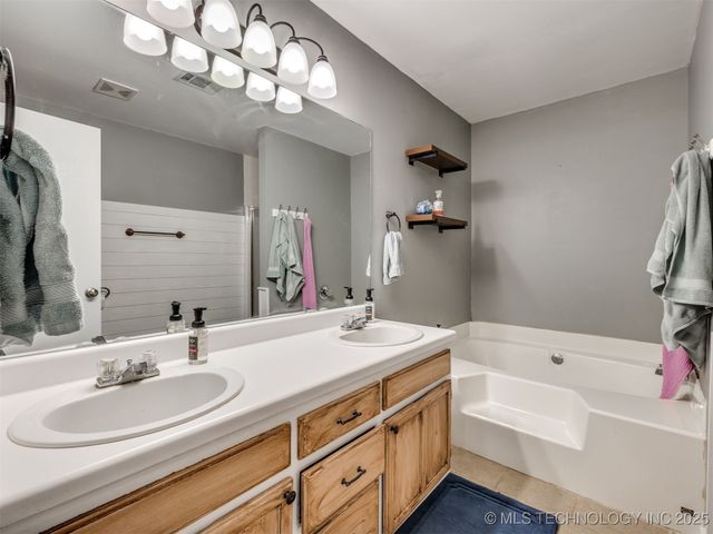 11606 N 109th East Place, Collinsville, OK 74021