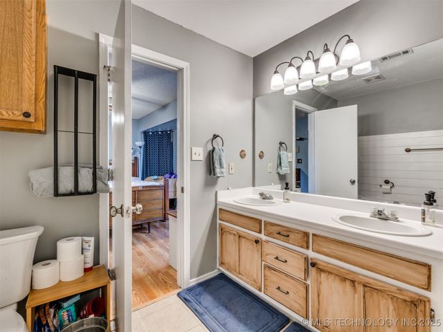 11606 N 109th East Place, Collinsville, OK 74021