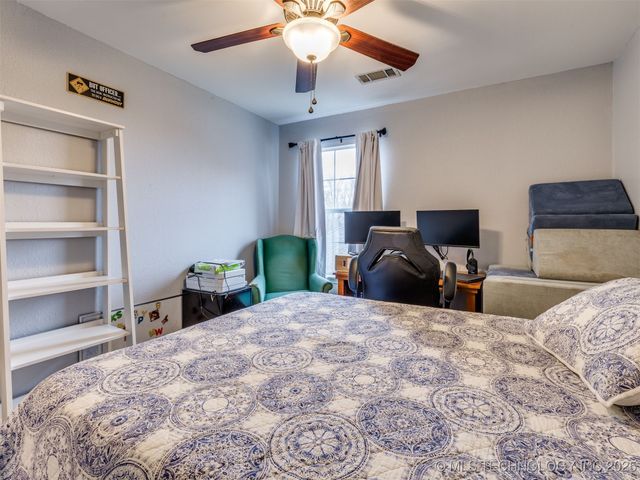 11606 N 109th East Place, Collinsville, OK 74021