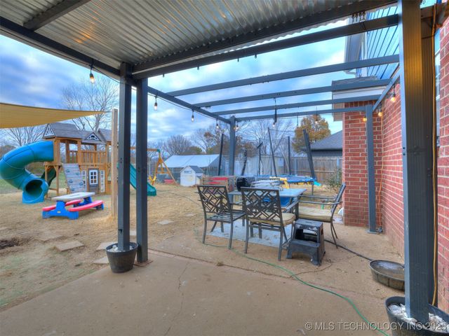 11606 N 109th East Place, Collinsville, OK 74021