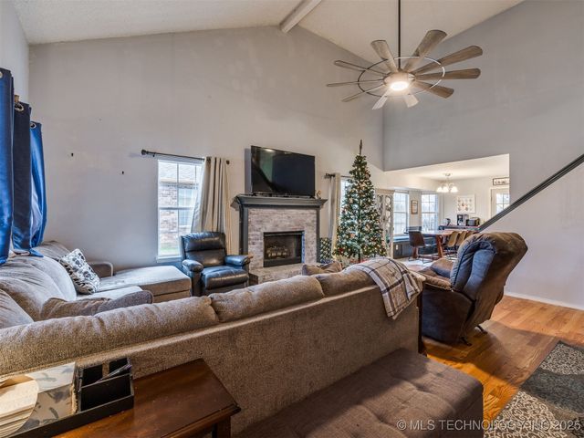 11606 N 109th East Place, Collinsville, OK 74021