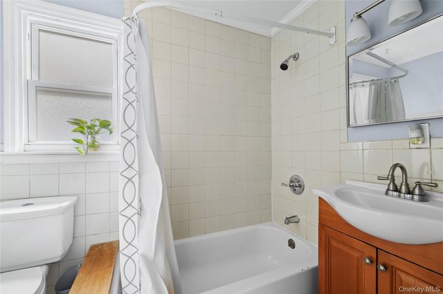 14 7th Street, Wading River, NY 11792