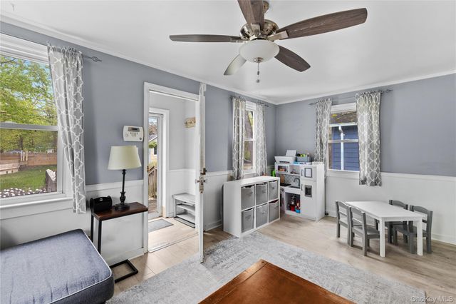 14 7th Street, Wading River, NY 11792