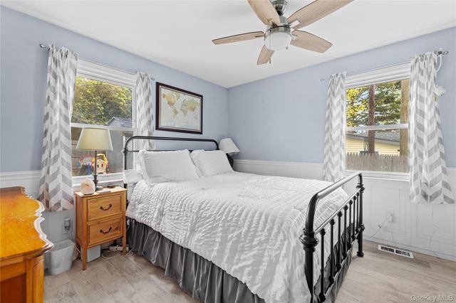 14 7th Street, Wading River, NY 11792