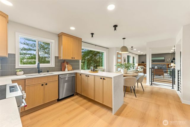 2604 NE 82nd Street, Seattle, WA 98115