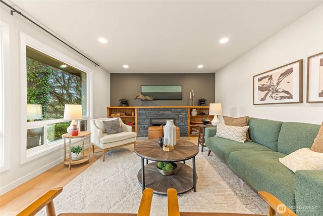 2604 NE 82nd Street, Seattle, WA 98115