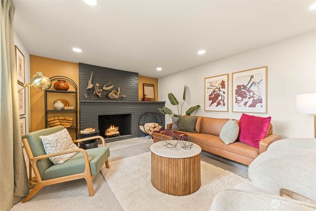 2604 NE 82nd Street, Seattle, WA 98115