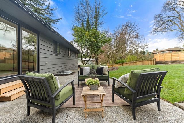 2604 NE 82nd Street, Seattle, WA 98115