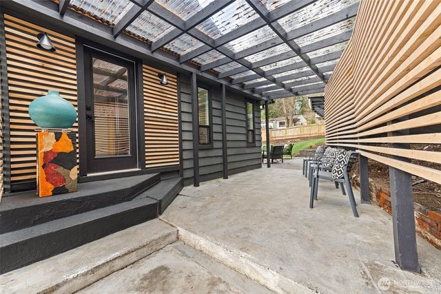 2604 NE 82nd Street, Seattle, WA 98115