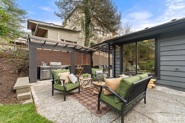 2604 NE 82nd Street, Seattle, WA 98115