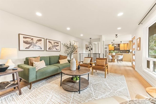 2604 NE 82nd Street, Seattle, WA 98115