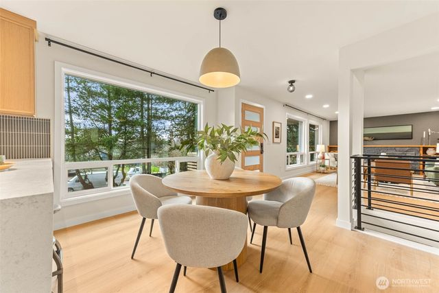 2604 NE 82nd Street, Seattle, WA 98115