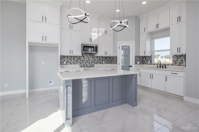 3560 Las Brisas Street, Edinburg, TX 78542