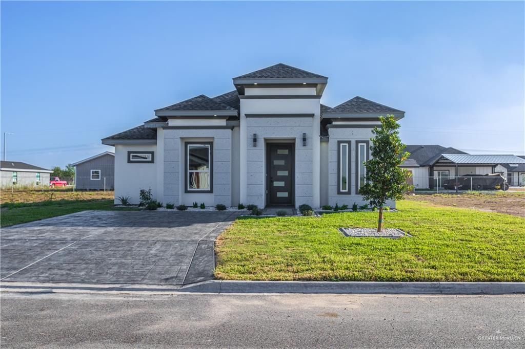 3560 Las Brisas Street, Edinburg, TX 78542