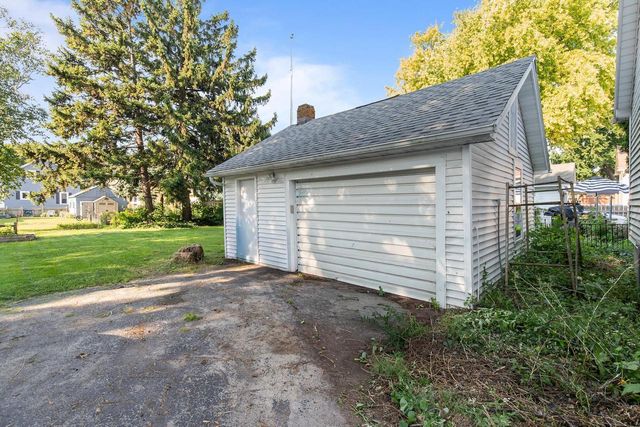 1345 WAUGOO AVENUE, Oshkosh, WI 54901