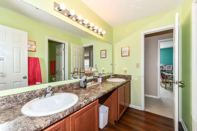 13858 Keams Drive, Fishers, IN 46038