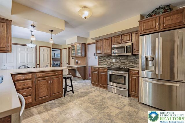 4855 Meadowview Drive, Lower Macungie Twp, PA 18062