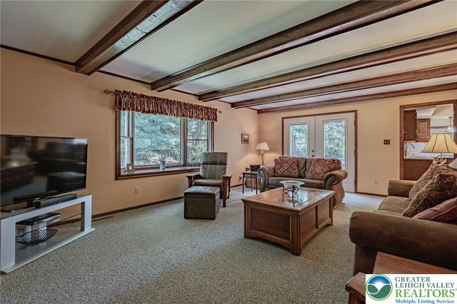 4855 Meadowview Drive, Lower Macungie Twp, PA 18062