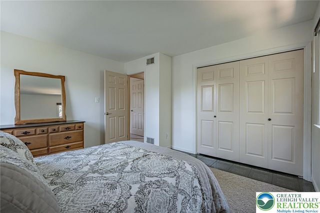 4855 Meadowview Drive, Lower Macungie Twp, PA 18062