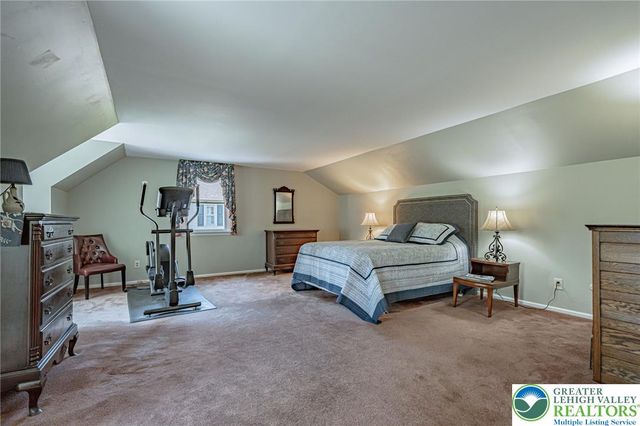 4855 Meadowview Drive, Lower Macungie Twp, PA 18062