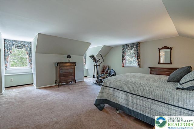 4855 Meadowview Drive, Lower Macungie Twp, PA 18062