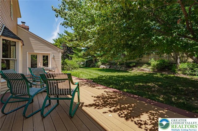 4855 Meadowview Drive, Lower Macungie Twp, PA 18062
