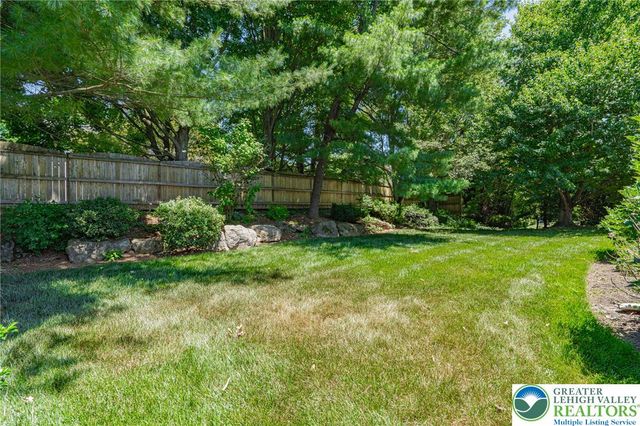 4855 Meadowview Drive, Lower Macungie Twp, PA 18062