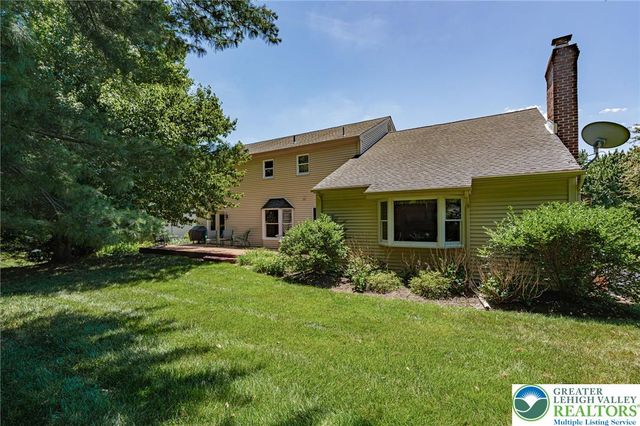 4855 Meadowview Drive, Lower Macungie Twp, PA 18062