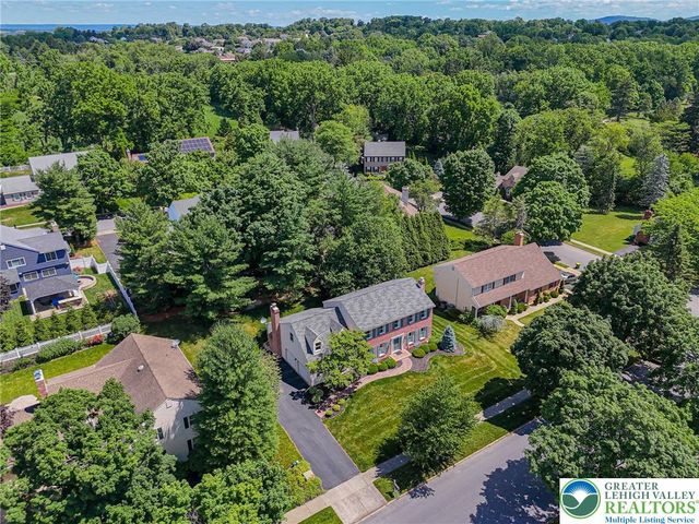 4855 Meadowview Drive, Lower Macungie Twp, PA 18062