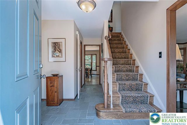4855 Meadowview Drive, Lower Macungie Twp, PA 18062