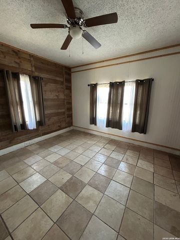 1116 Gramercy, San Antonio, TX 78201